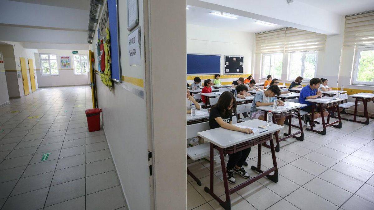 İstanbul'da riskli okullar boşaltıldı