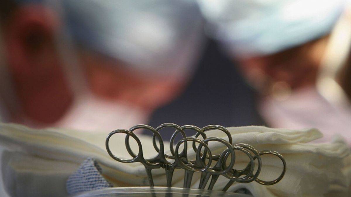 'Sigara bile alamayan çocukların cinsiyeti değiştiriliyor'