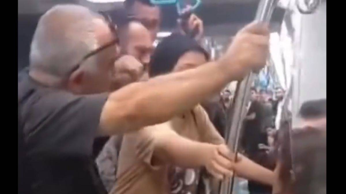 'İ..esi doldu, LGBT'si doldu, biriniz tepki gösterin'