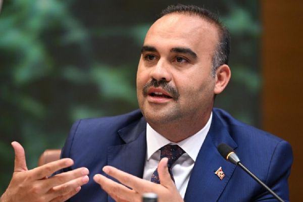Bakan Kacır'dan Hindistan'daki zirvede önemli mesajlar