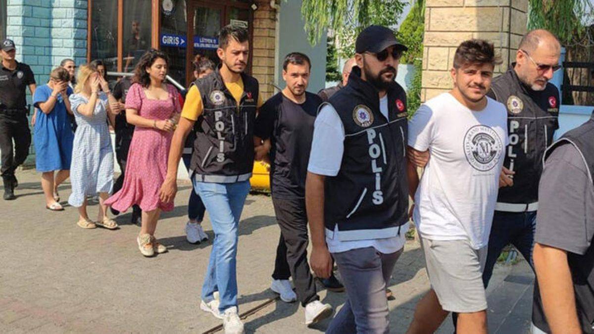 Üniversite çevresinde uyuşturucu! 3'ü kadın 5 kişi tutuklandı