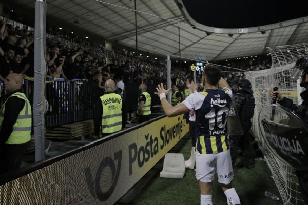 Fenerbahçe-Maribor maçındaki pankart olayına soruşturma