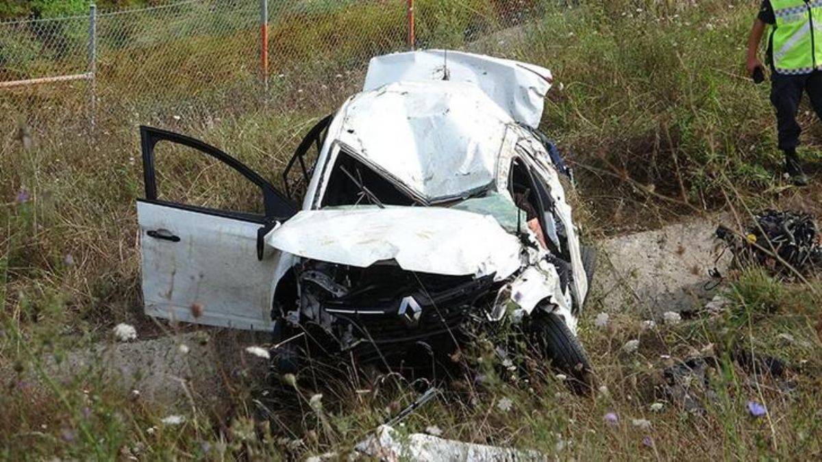 100 metre yuvarlandı: 3 ölü, 1 yaralı