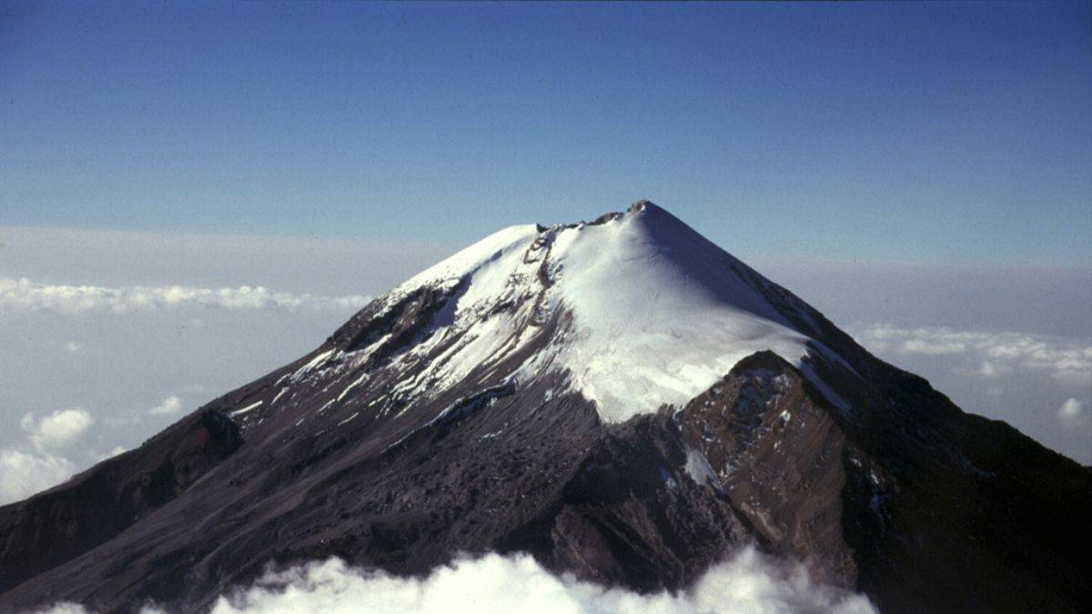 Meksika'nın en yüksek dağına tırmanan 4 kişi düşerek öldü