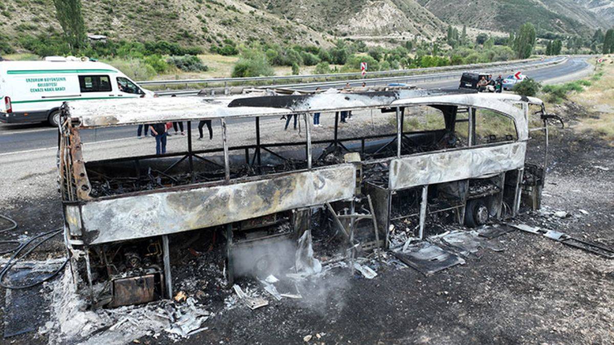 Erzurum'da yolcu otobüsünde yangın çıktı