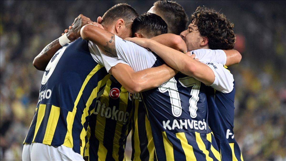 Fenerbahçe, Twente maçını 1-0 geriden gelip 5-1 galip bitirdi