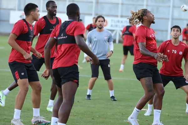 Sivasspor'un 3.haftadaki rakibi Antalyaspor