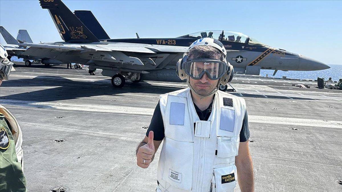 Selçuk Bayraktar, Amerikan uçak gemisinde