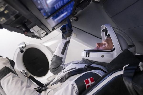 Space X 4 astronotu Uluslararası Uzay İstasyonu'na yolcu etti