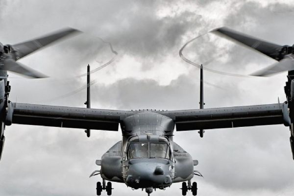 ABD askerlerini taşıyan helikopter Avustralya'da düştü