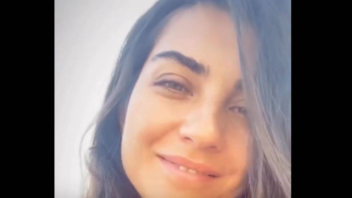 Oyuncu Büyüküstün'ün videosu alay konusu oldu: Lüks nedir?