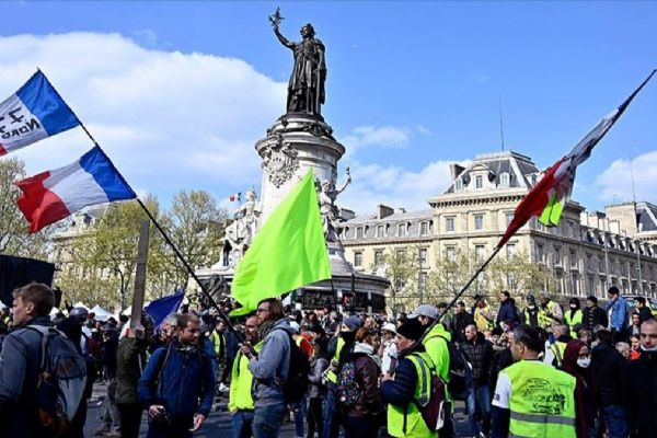 Rapor: Fransa'da ''sarı yeleklilere'' müdahalede plastik mermiler kural dışı kullanıldı