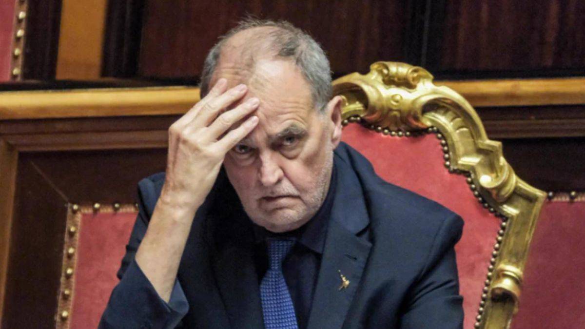 Mafyadan İtalyan Bakan Calderoli'ye ölüm tehdidi