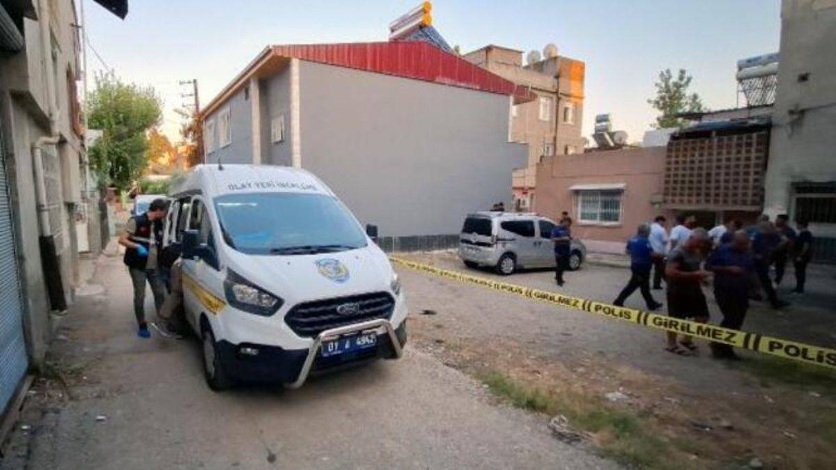 Ailesinden 5 kişiyi silahla vurup intihar etti!