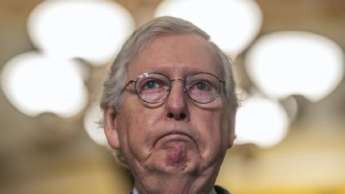 Bu sefer 30 saniye dondu: 'Utan, emekli ol, istifa et!'