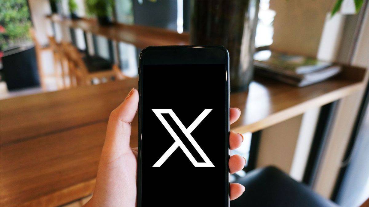 Musk'ın yeni X planı: Sesli-görüntülü arama