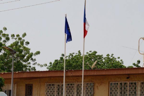 Fransa'dan Nijer tehdidi: Karşılık vermeye hazırız