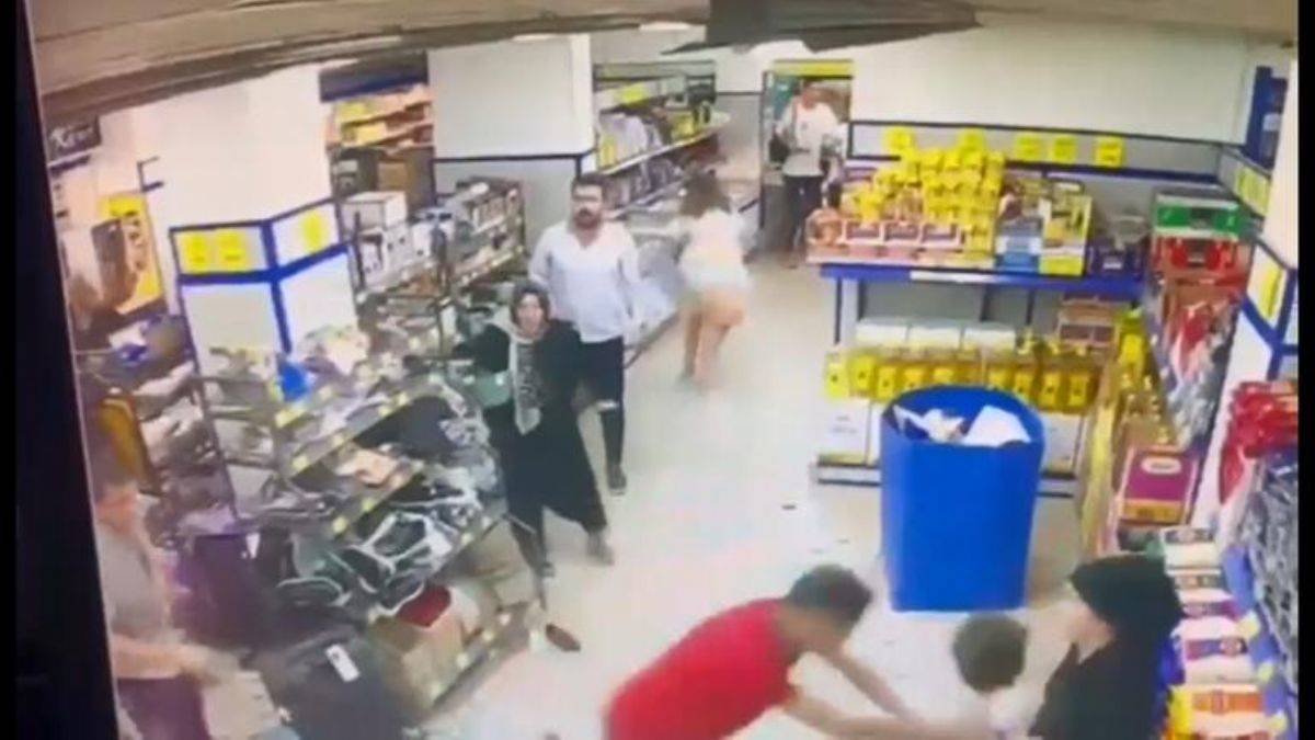 Arkadaşını korumaya çalışırken bıçaklanan genç öldü