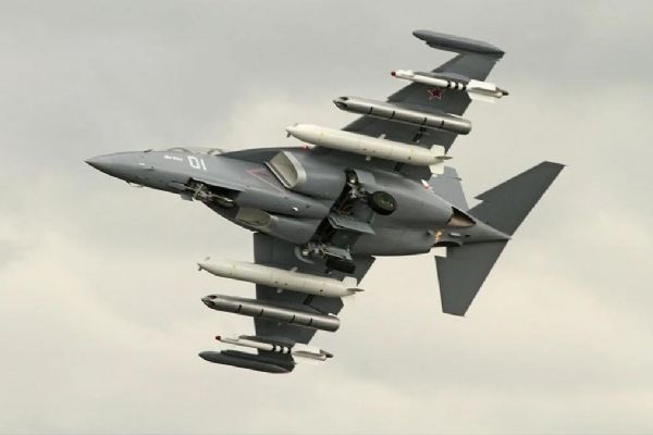 İran Yak-130 uçağı aldı