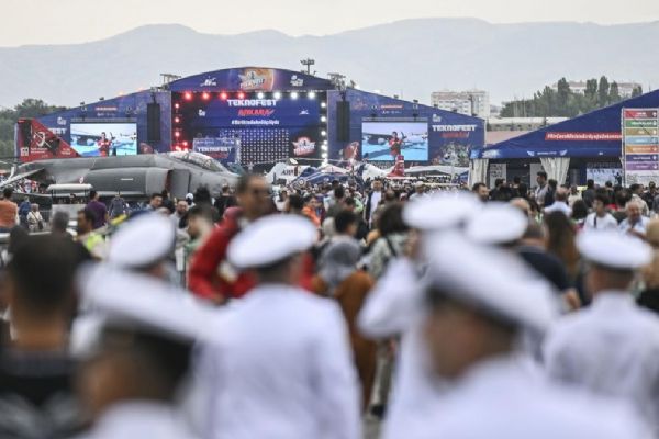 Yediden yetmişe ziyaretçiler TEKNOFEST'de ve festival süresinin uzamasını istiyor