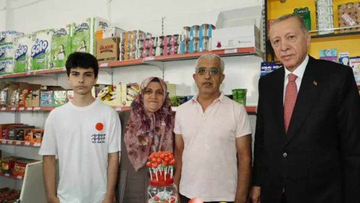 Erdoğan siftah yaptı, hatıra olarak sakladı