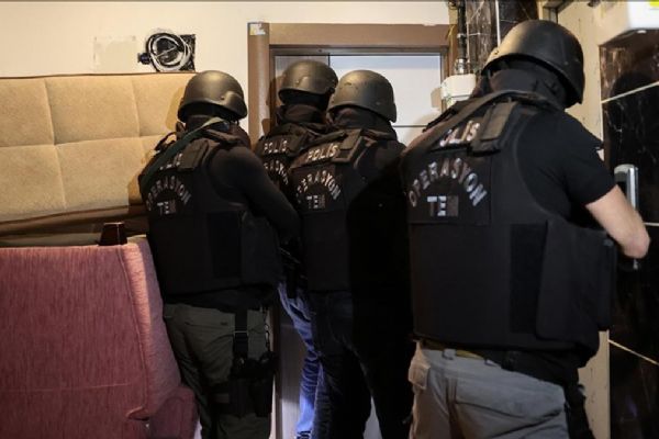 İstanbul'da terör örgütünde aktif olarak faaliyet yürüten 5 DEAŞ'lı terörist yakalandı