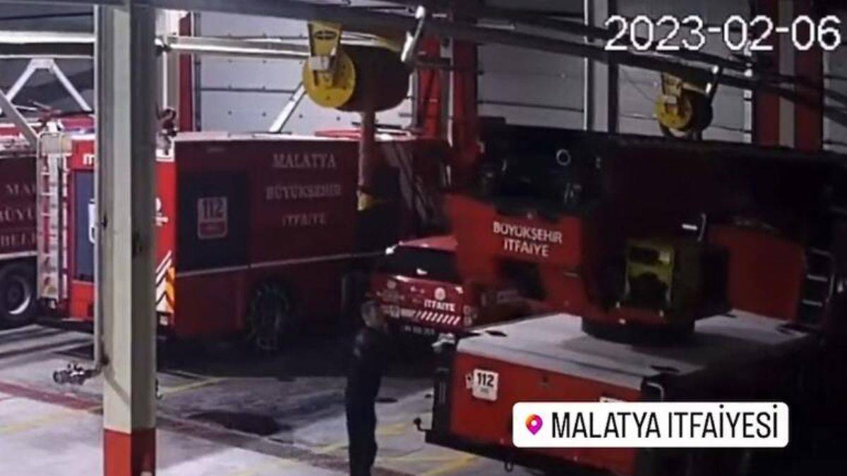 6 Şubat depreminde 16 tonluk itfaiye aracı beşik gibi sallanmış