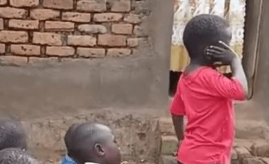 Afrikalı çocuğun ezan okuyuşu dinleyenleri mest etti