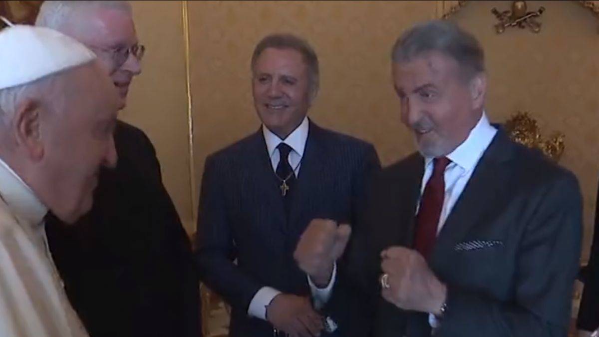 Papa ile Stallone arasında boks şakası
