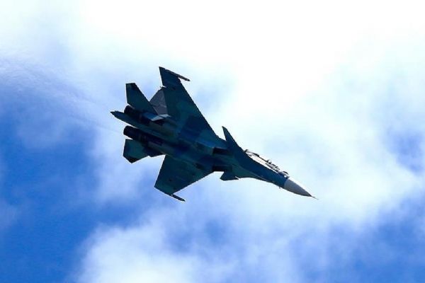 Myanmar 6 ''Su-30'' savaş uçağından 2'sini teslim aldı