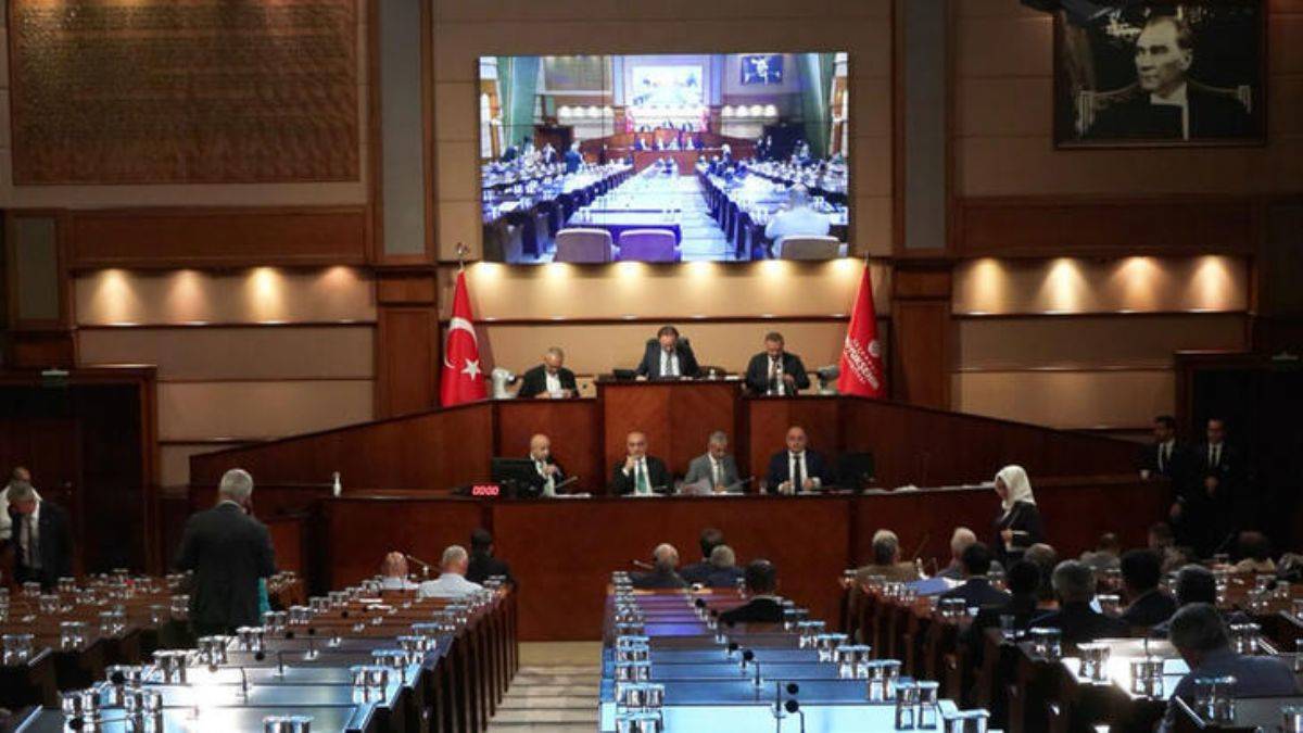 İBB meclisinde 'cami' tartışması