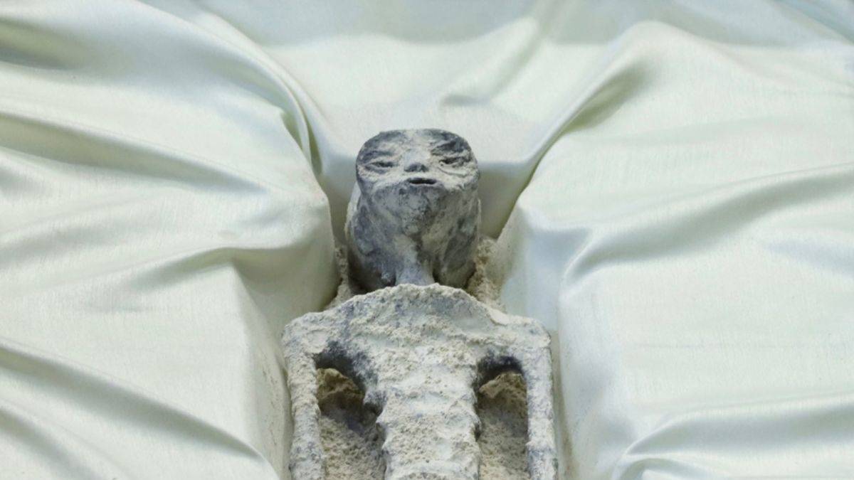 Meksika meclisinde 'uzaylı cesedi' şovu