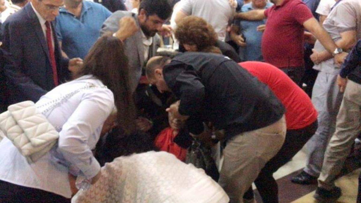 CHP kongresi karıştı, milletvekili fenalaştı