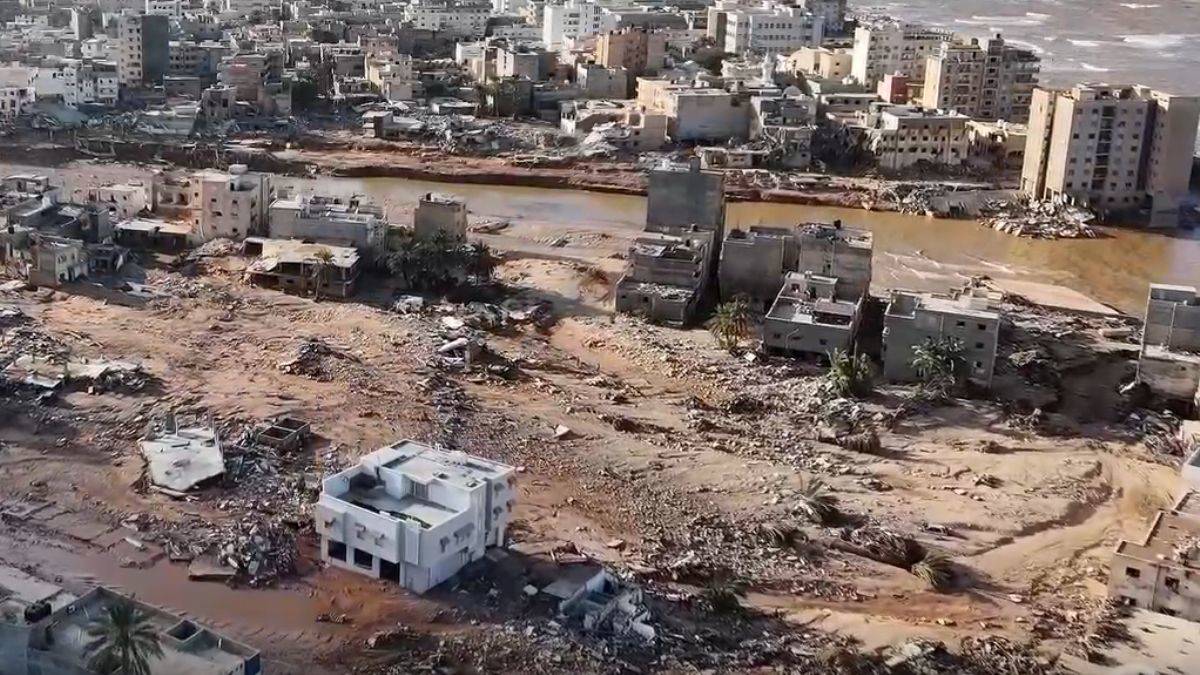 Libya'da selin yuttuğu Derne'den dron görüntüleri