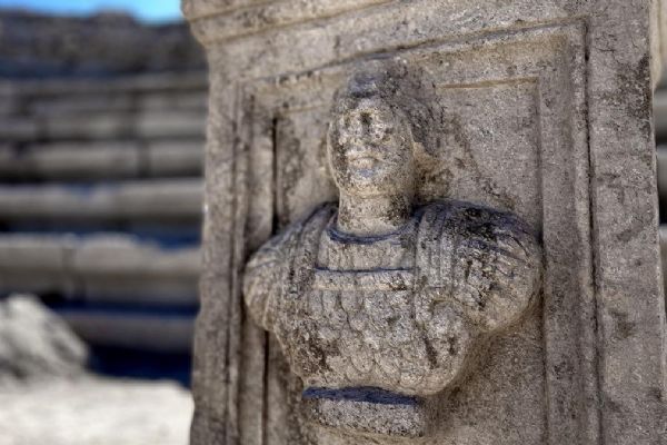 Konya'da bulunan 1800 yıllık sunak dönemin yapısına ışık tutuyor