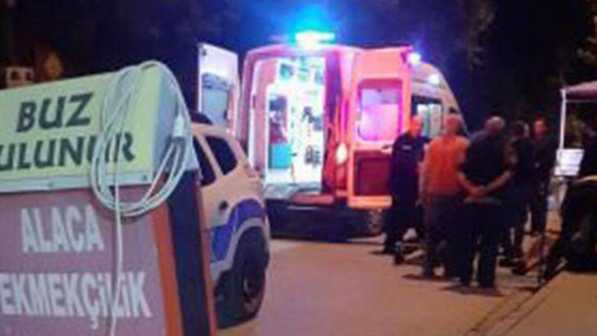 Kazara babasını başından vurarak öldürdü