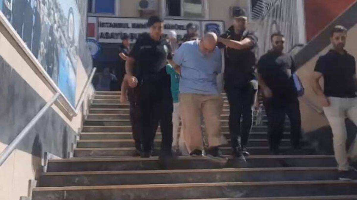 FETÖ'den ihraç profesörün 'cinsel istismar' oyunu