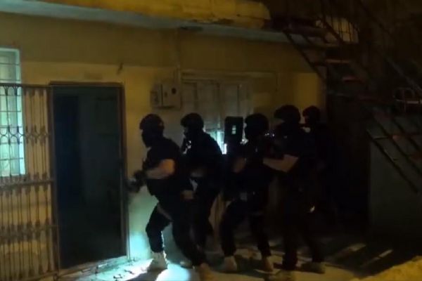 Operasyonu Bakan Yerlikaya duyurdu: 17 terörist yakalandı
