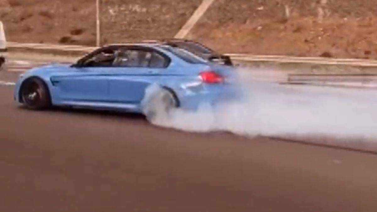 Trafikte terör estiren lüks araçlı konvoy