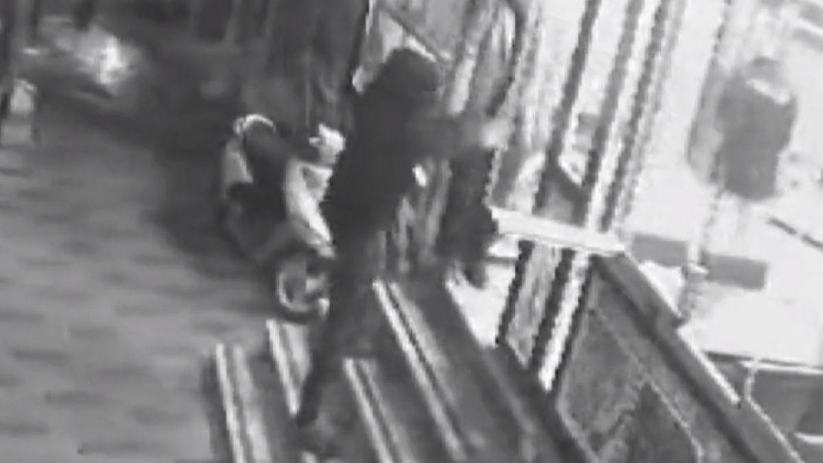 Yabancı uyrukluların işlettiği dükkana silahlı saldırı!