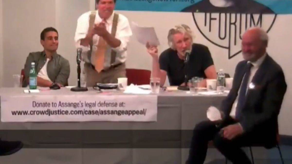 Roger Waters'dan Zuckerberg'e küfürlü rest