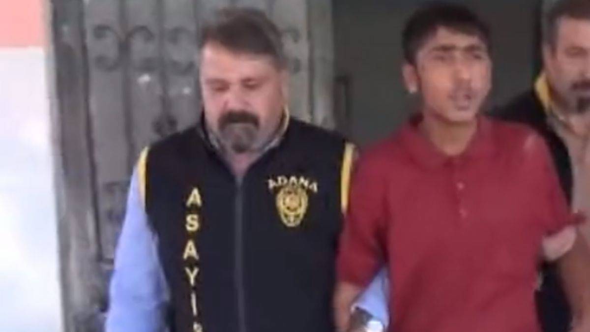 'Dayıya sor' sözleriyle fenomen olan gaspçıyı adli tıpa götüren polis memuru Osman Akıncı, vefat etti