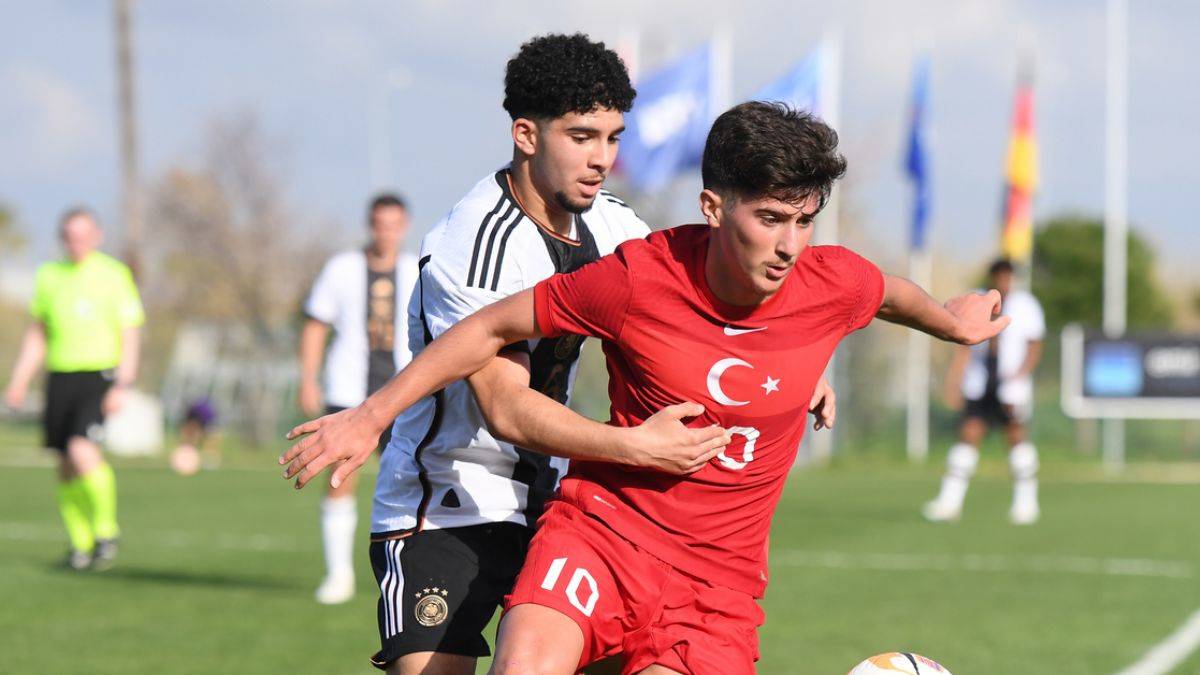 Galatasaray'dan Gökdeniz Gürpüz açıklaması