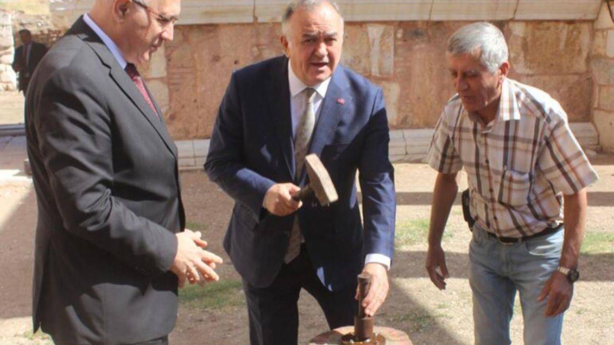 Paranın ilk basıldığı yerde para bastılar