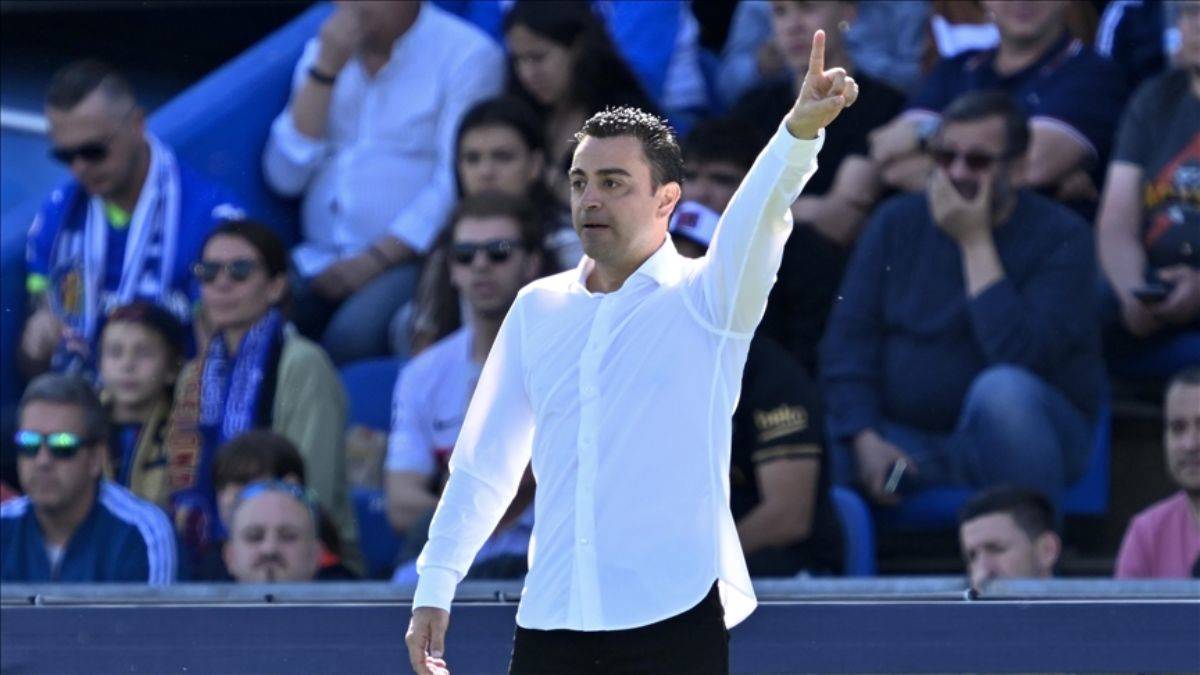 Barcelona'dan Xavi ile devam kararı
