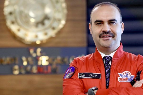 Bakan Kacır açıkladı: Dünyaca ünlü astronotlar Türkiye'ye geliyor