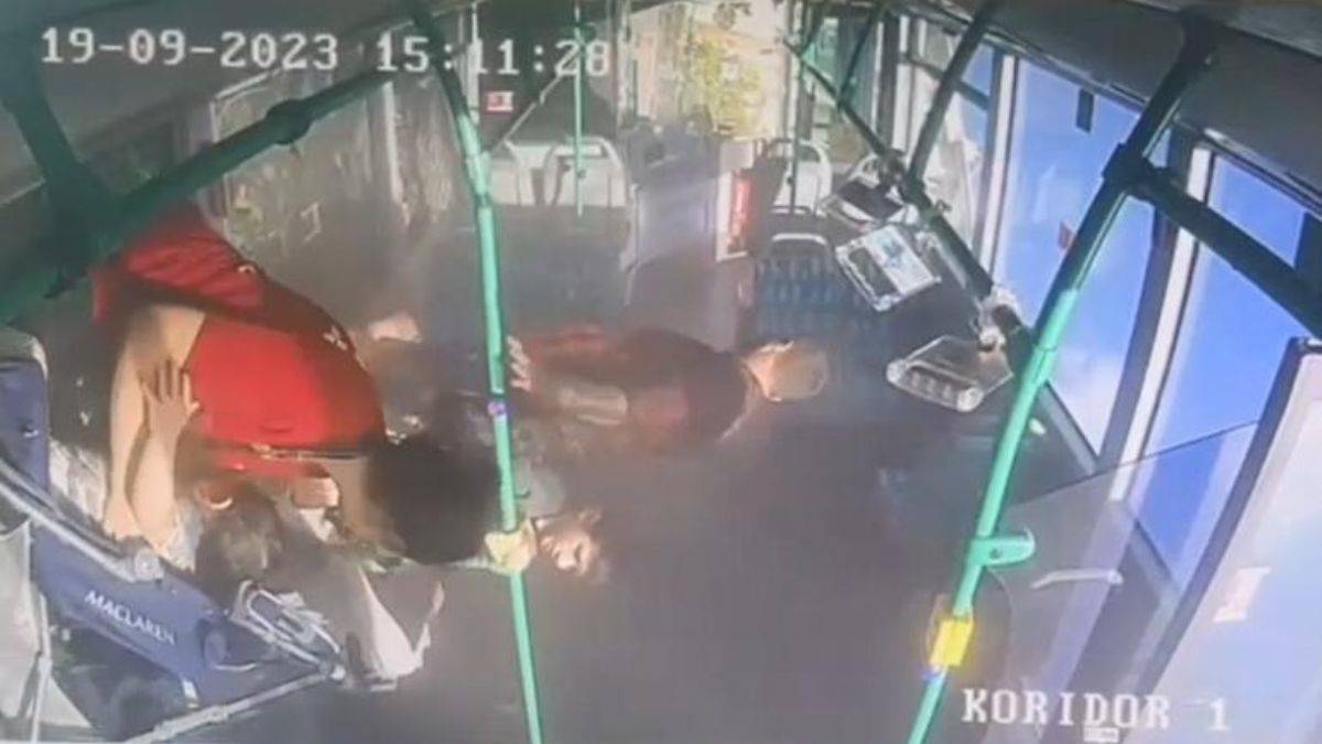 Devrilen İETT otobüsünün içinde kaza anı görüntüleri ortaya çıktı