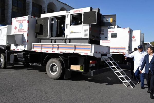 Çin'den Kırgızistan'a mobil hastane