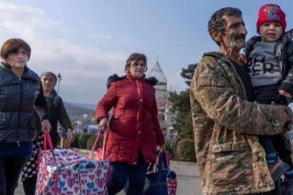 Karabağ'daki 120 bin Ermeni'nin Ermenistan'a göç etmesi bekleniyor