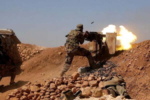 Arap aşiretleri, Deyrizor'da PKK/YPG'ye karşı taarruza geçti